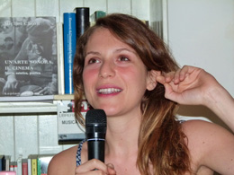 ISABELLA RAGONESE, al Cinema sempre in cerca di novit.