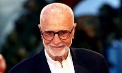 Omaggio a Monicelli al Teatro Valle occupato di Roma con lUltima Zingarata