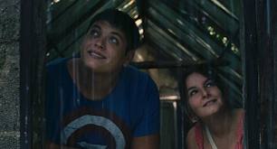 VENEZIA 69 - L'INTERVALLO, due ragazzi in attesa
