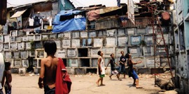 SMFF - THE CEMETERY PEOPLE - La citta' cimitero di Manila