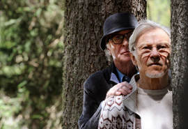 A Milano Michael Caine & Harvey Keitel in 11 film