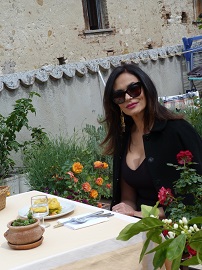 Maria Grazia Cucinotta interpreta per la prima volta se stessa nel cortometraggio 