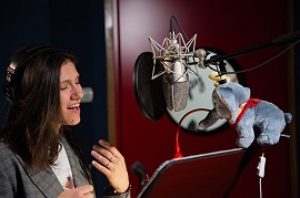 DUMBO - Elisa presta la propria voce a Miss Atlantis