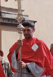 LUCIANO SILINGHINI GARAGNANI - Lascia lo spettacolo e diventa consacrato