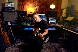 RESILIENZA - 4 mesi di emergenza globale in 160 secondi