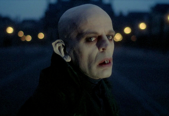 DRACULA - Il Mito eterno dai libri la cinema ai giochi