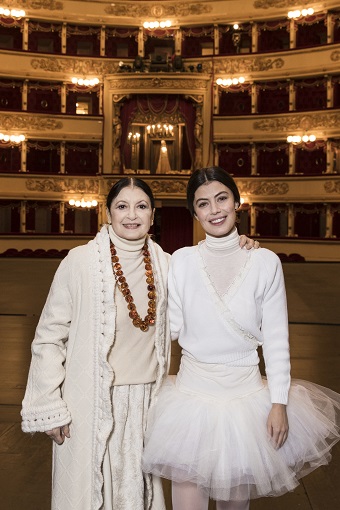 CARLA - Carla Fracci sul set con Alessandra Mastronardi