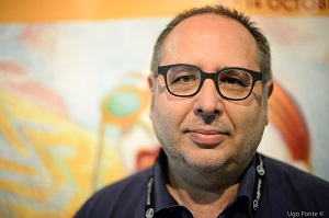 5x7 - IL PAESE IN UNA SCATOLA - Miglior documentario al ReelHeART International Film Festival