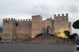 CINEMA AL CASTELLO PRATO 2021 - Tanti film sotto le stelle anche a agosto e settembre