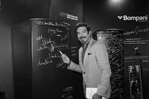 ALL'ASTA IL FRIGO DELLE STAR - Firmato da oltre 70 protagonisti del cinema italiano e internazionale