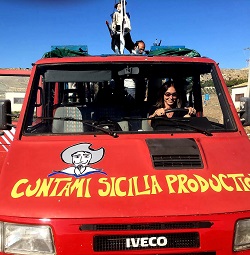 CUNTAMI - Dal 24 maggio in tour per le sale italiane