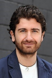 TRAMITE AMICIZIA - Alessandro Siani sul set a Ferrara
