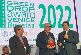 VENEZIA 79 - A White Noise di Noah Baumbach il Green Drop Award. Premio speciale a Siccita' di Paolo Virz