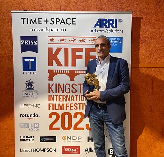 L'ESTATE DI JOE, LIZ & RICHARD - Un premio al festival di Kingston