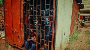OUT OF UGANDA - La solitudine dell'emarginazione