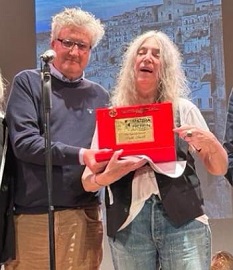 PATTI SMITH - Alla rockstar la Targa d'Oro del Matera Fiction