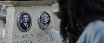 GLI AGNELLI POSSONO PASCOLARE IN PACE - Dall'11 aprile al cinema in Italia
