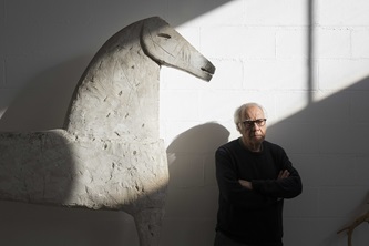 PREMIO MATTADOR 2024  - Mimmo Paladino firma il Premio d'Artista