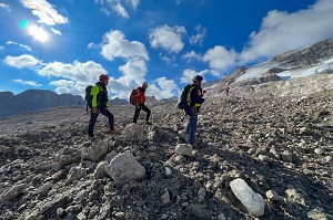 MARMOLADA. 03.07.22 - Tra i soccorritori della valanga