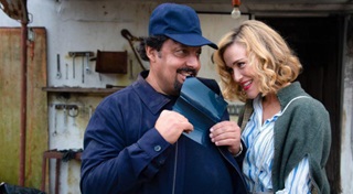 UNA COMMEDIA PERICOLOSA - Il 9 aprile in prima serata su Rai 1