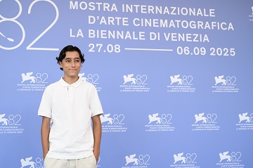 VENEZIA 82 - Il Premio RB Casting a Tiziano Menichelli per la sua interpretazione in 