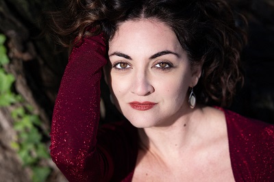 ROBERTA VALENTE - NOTAIO IN SORRENTO - Nel cast anche Carmen Di Marzo nel ruolo di Gioia Pepe