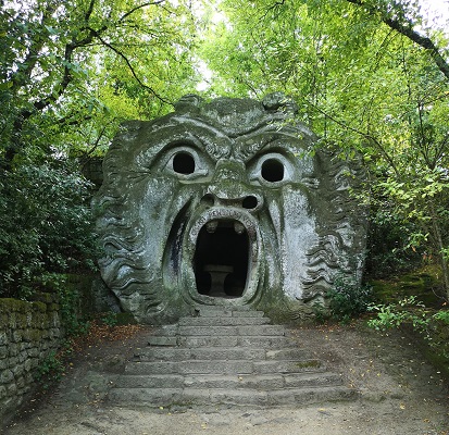 TUSCIA FILM FEST 23 - Paolo Virz� e l'maggio a Mattia Torre al Parco dei Mostri di Bomarzo