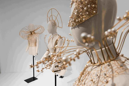 MANI D'ORO - Dal 10 ottobre a Cinecitt� si Mostra un nuovo allestimento di costumi originali