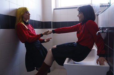 LE RAGAZZINE STANNO PERDENDO IL CONTROLLO - Clip
